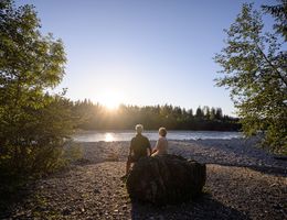 Achtsamkeit beim Spaziergang an der Iller bei Fischen in den Allgäuer Hörnerdörfern